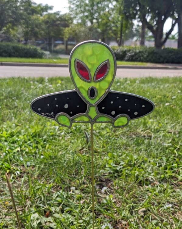Alien Flowerpot Stake
